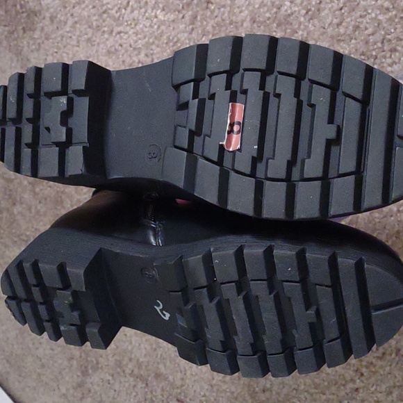 Elditas Black Leather-like ankle boots Sz 8 - Picture 6 of 6